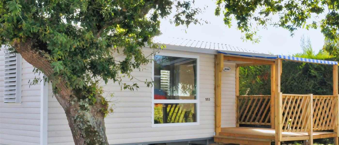 Cottage Pacifique 4/5 personnes - 27m²  Camping La Roseraie La Baule confort famille terrasse couverte espace découverte repos 2 chambres presqu'ile Loire  Atlantique  - Camping La Roseraie