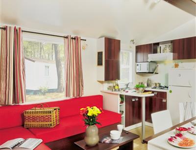 salon cuisine  - Mobil-home family 6 personnes Camping La Roseraie La Baule mobil-home confort vacances découverte repos escapade famille enfants 6 personnes