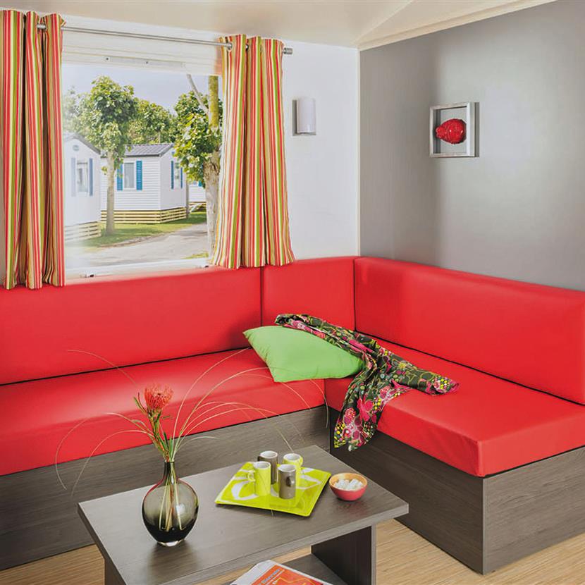 salon Cottage Louisiane 4/5 personnes - 31m² Camping La Roseraie La Baule espace confort famille équipé terrasse semi couverte presqu'ile Loire Atlantique  - Camping La Roseraie