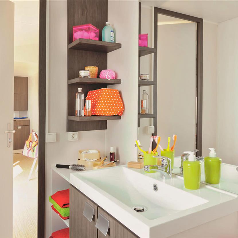 salle de bain Cottage Louisiane 4/5 personnes - 31m² Camping La Roseraie La Baule espace confort famille équipé terrasse semi couverte presqu'ile Loire Atlantique  - Camping La Roseraie