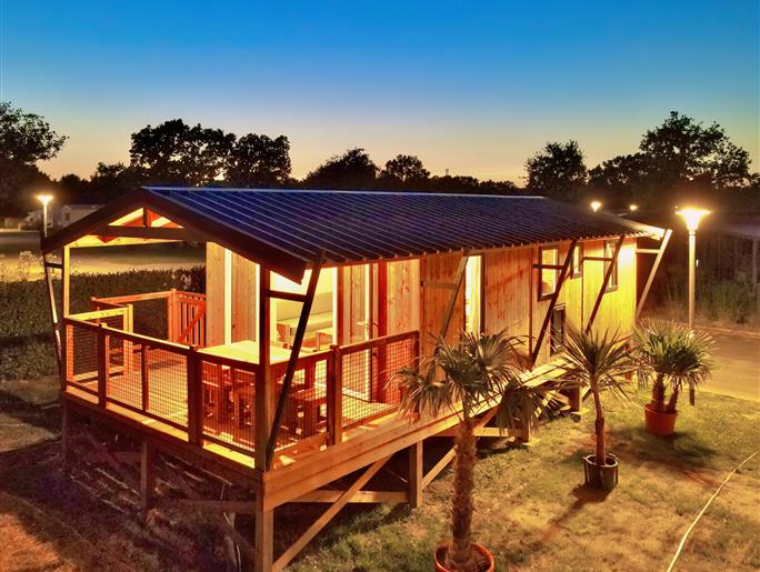 Cabane Lodge sur pilotis Camping 4* La Roseraie La Baule - www.laroseraie.com - 44 Loire Atlantique camping insolite presqu'ile 