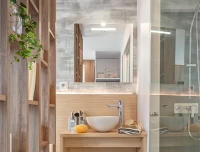 Salle de bain du mobil home TAOS - Camping La Roseraie luxe ultra confort espace deux salles de bain terrasse semi-couverte équipement moderne presqu'ile Loire Atlantique