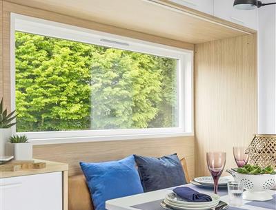 Cottage TAOS avec SPA privatif 5 personnes - 40m² - Camping Airotel 4* La Roseraie La Baule luxe ultra confort espace deux salles de bain terrasse semi-couverte équipement moderne presqu'ile Loire Atlantique