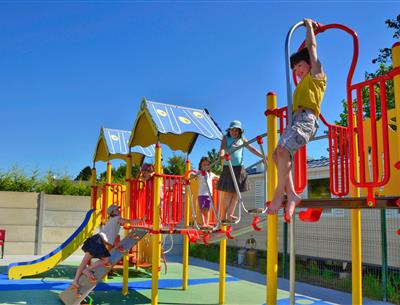toboggan sécurisés Camping La Roseraie La Baule baie La Baule plage espace conviviale  