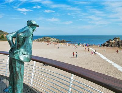 Village Camping La Roseraie **** à La Baule - www.laroseraie.com - La plage de Monsieur Hulot à Saint-Nazaire