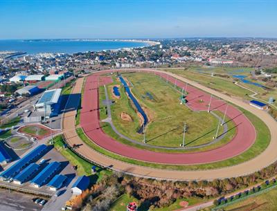 Village Camping La Roseraie **** à La Baule - www.laroseraie.com -  L'hippodrome de Pornichet cours cheval 44 Loire Atlantique presqu'ile équestre 