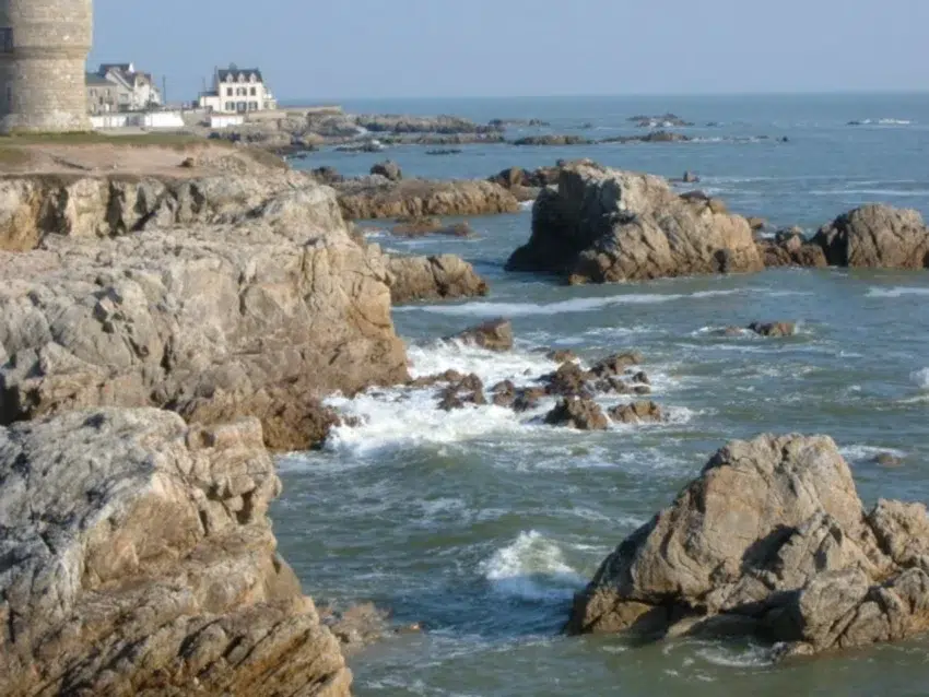 Alentours 8 rocher mer